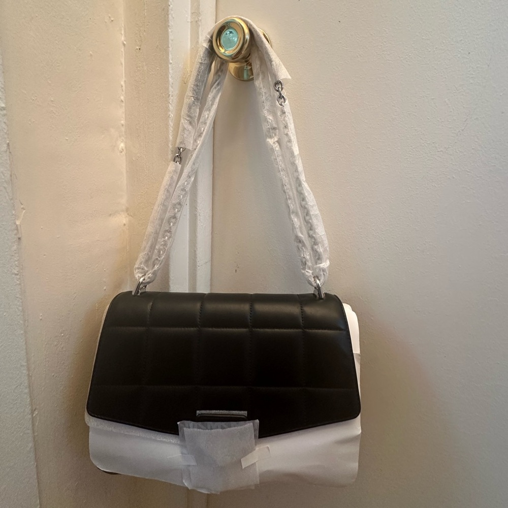 Michael Kors So-Ho Extra Large quilted leather bag, Black